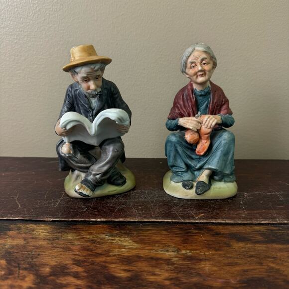 Vintage Grandma Grandpa Elderly Man & Woman Knitting Reading Knick Knacks - Picture 1 of 7